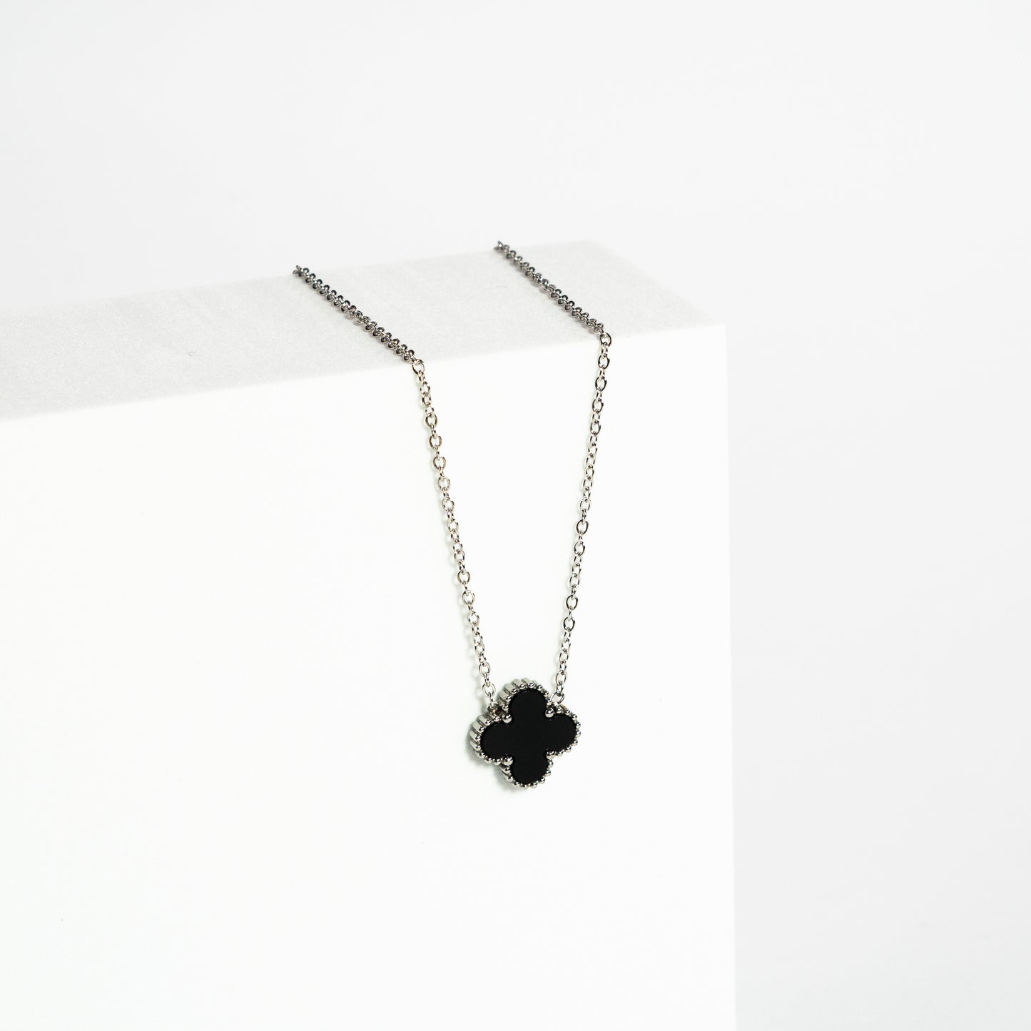 КОМПЛЕКТ LIORA – SILVER & BLACK