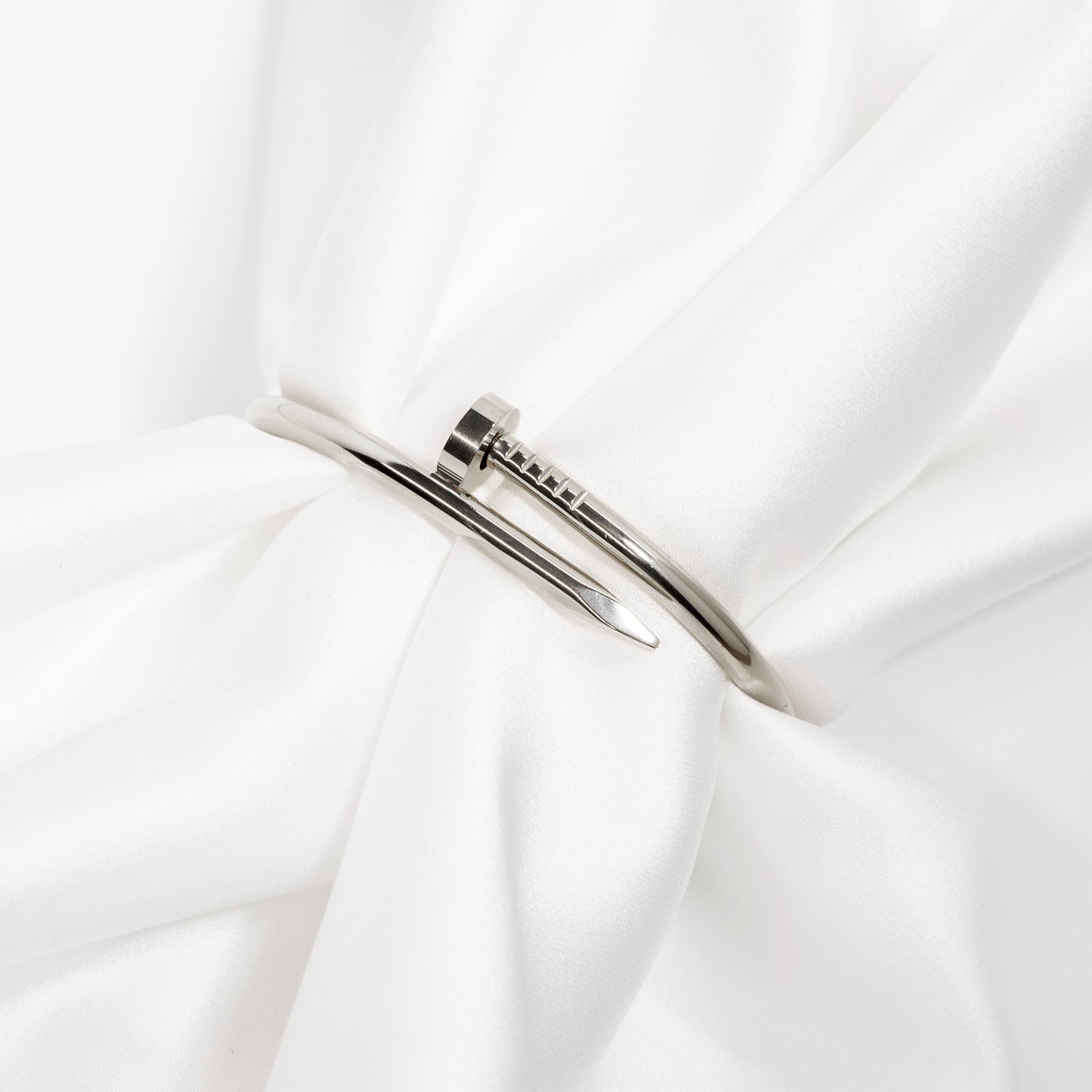 ГРИВНА NAVA – SILVER