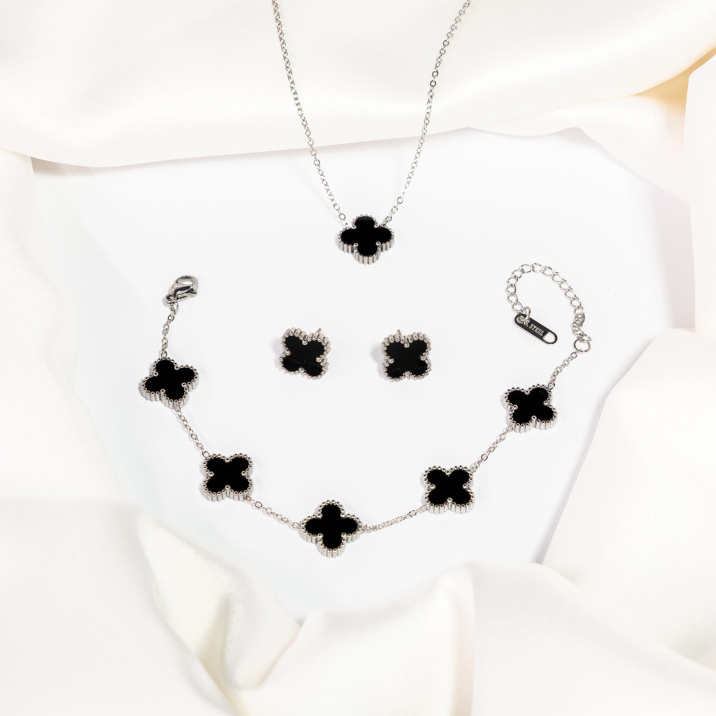 КОМПЛЕКТ LIORA – SILVER & BLACK