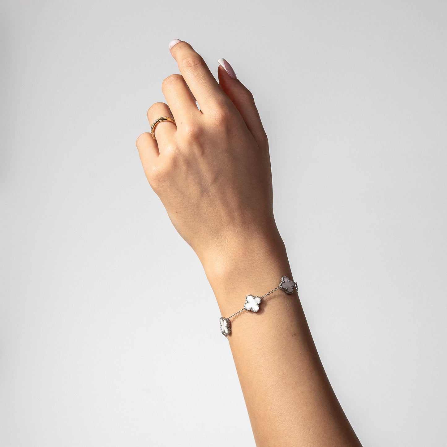 КОМПЛЕКТ LIORA – SILVER & WHITE