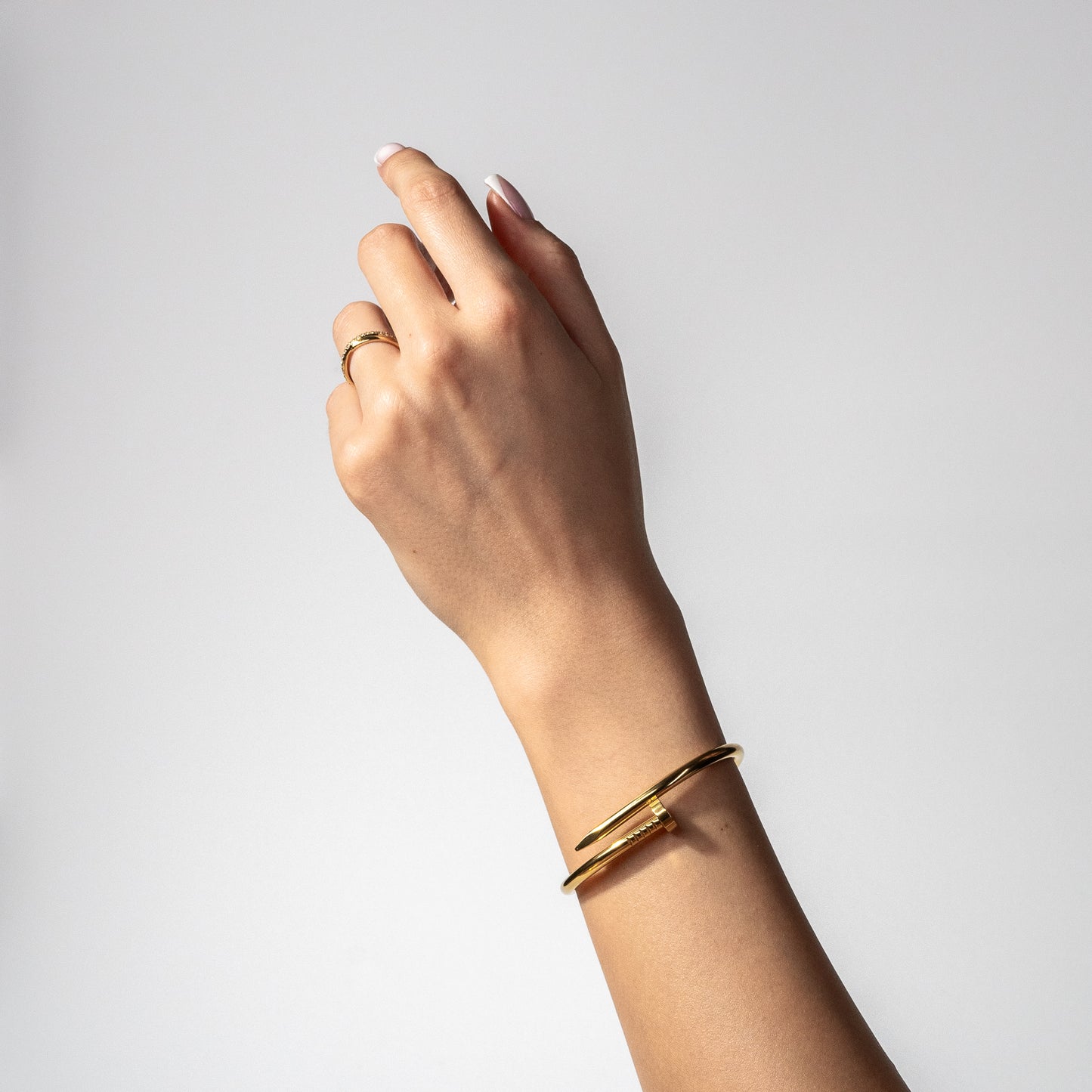 5. ГРИВНА NAVA – GOLD